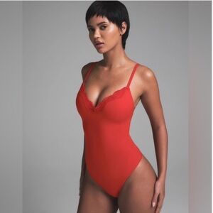 SKIMS Fits Everybody Lace Push Up Bodysuit